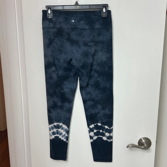 Ideology, leggings, tie-dyed, Blue & white with a pattern around calves Sz. S - Picture 2 of 9